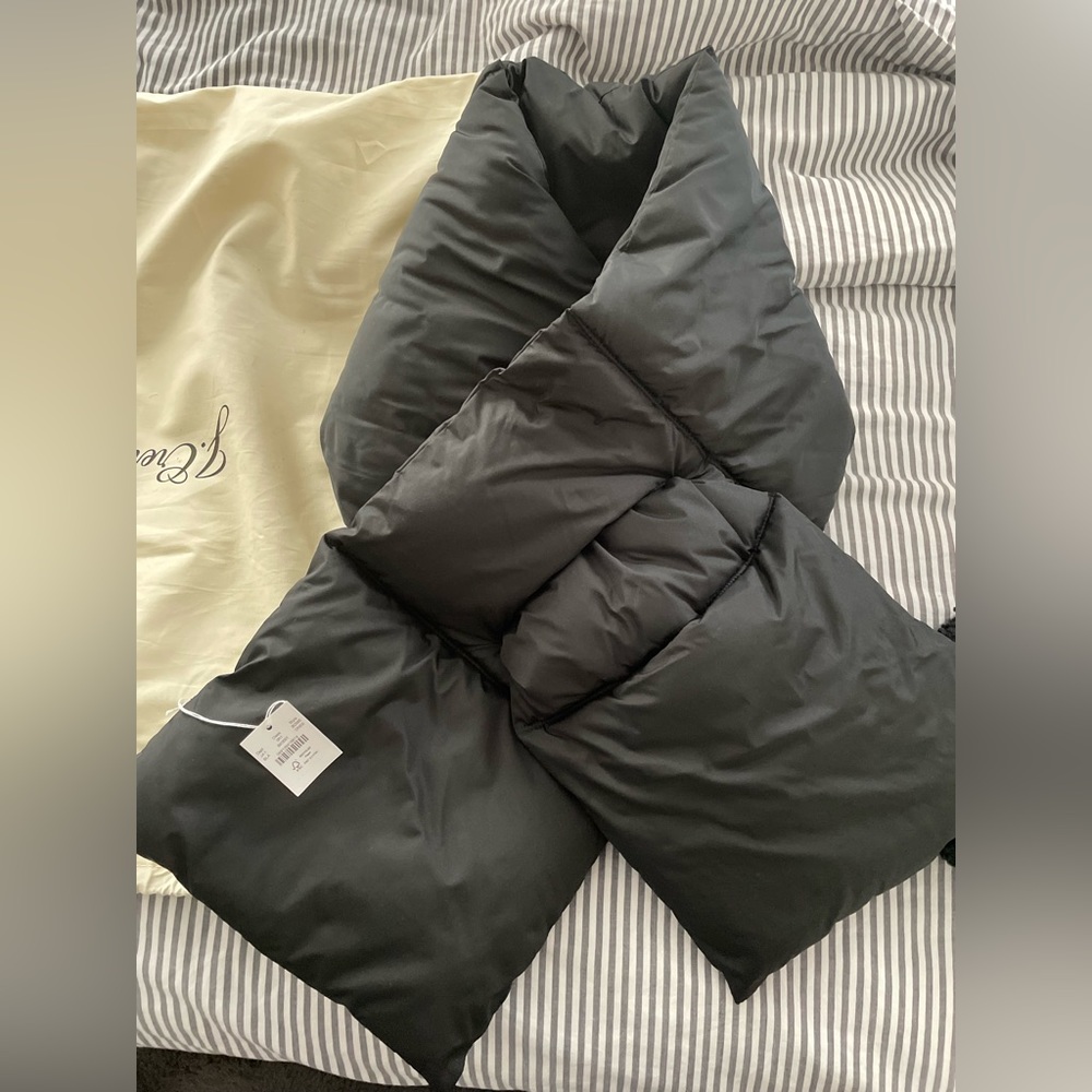 J crew Puffer pull-through scarf with PrimaLoft